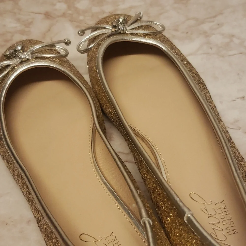 Badgley Mischka gold glitter loafers ballerina flats size 6.5